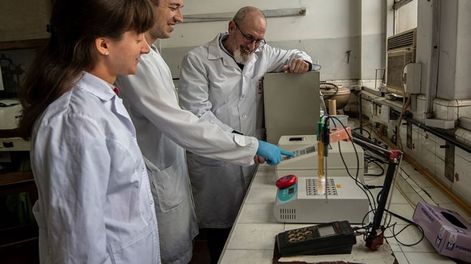 El equipo dirigido por el investigador del CONICET Emilio Malchiodi fue distinguido por un proyecto que busca desarrollar una vacuna contra la enfermedad de Chagas. Foto: Verónica Tello / Conicet.