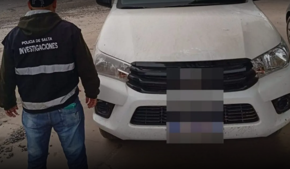 Encontraron una camioneta robada en Mendoza en plena calle salteña.