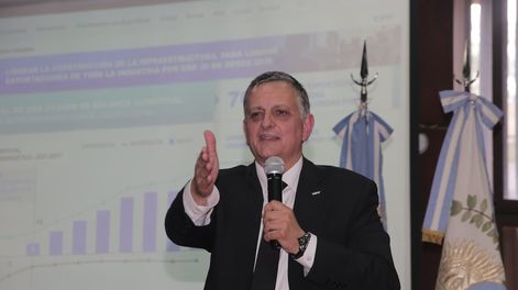 El CEO de YPF, Horacio Marín, en el Foro de Energía 2024, que se realizó en la Facultad de Ciencias Económicas de la UNCuyo. Foto: Gentileza