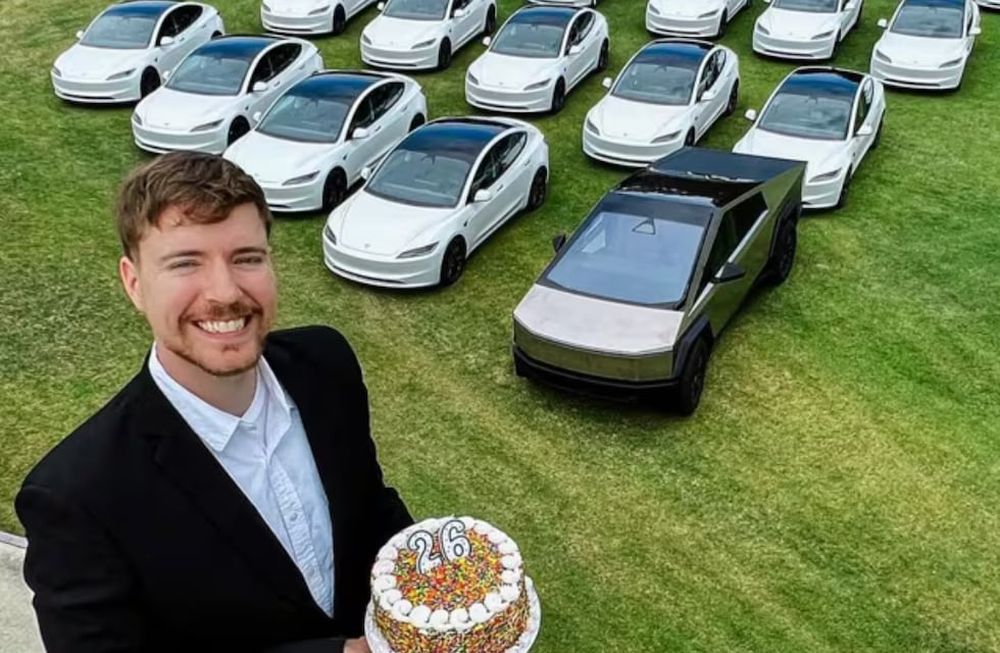 El reconocido youtuber cumple 26 años y regalará 25 Teslas Model 3 y un Cybertruck 2024, el modelo futurista inspirado en Blade Runner que cuenta con carrocería de acero inoxidable. Foto: Mr Beast / Instagram.
