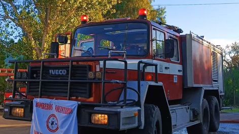 San Martín incorporó una unidad forestal 6x6 al cuerpo de bomberos voluntarios.