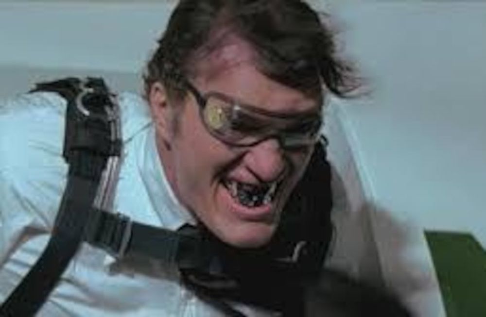 Murió Richard Kiel, el villano con dientes de acero en James Bond