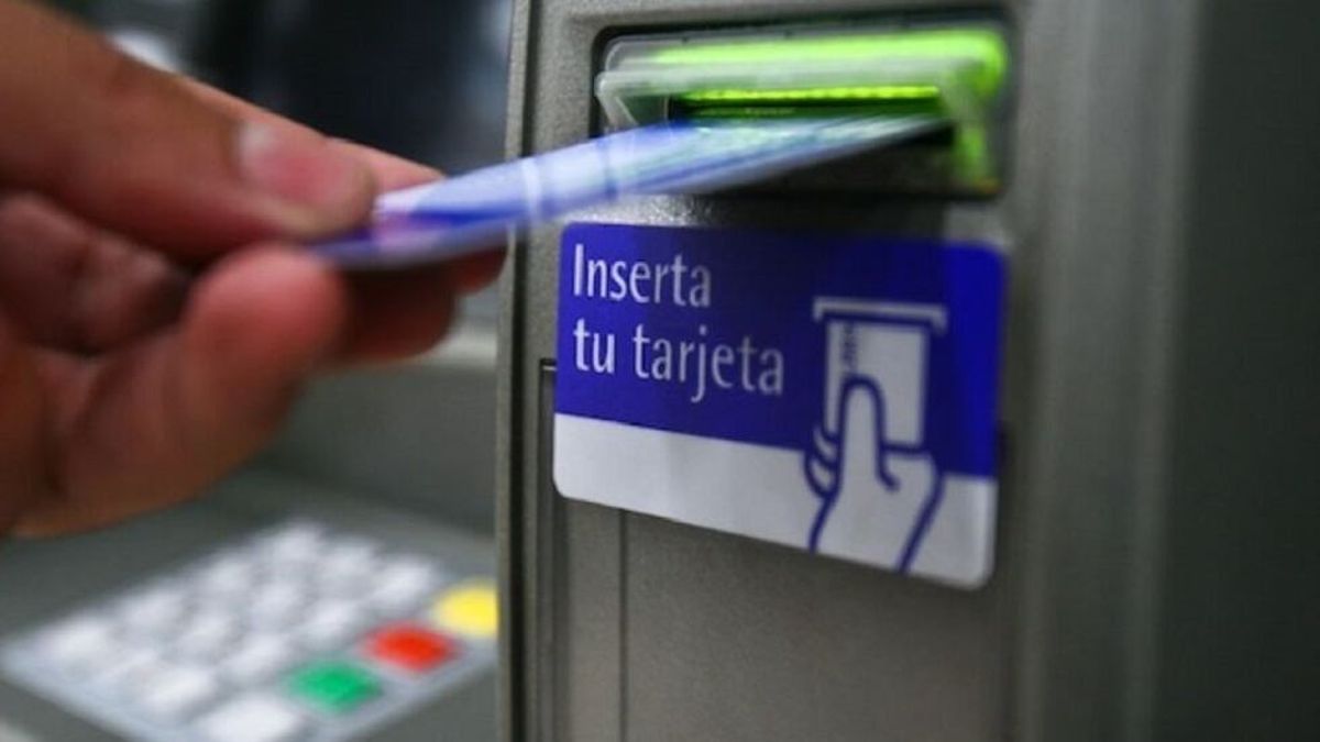 Mendoza confirmó la fecha de pago para empleados estatales