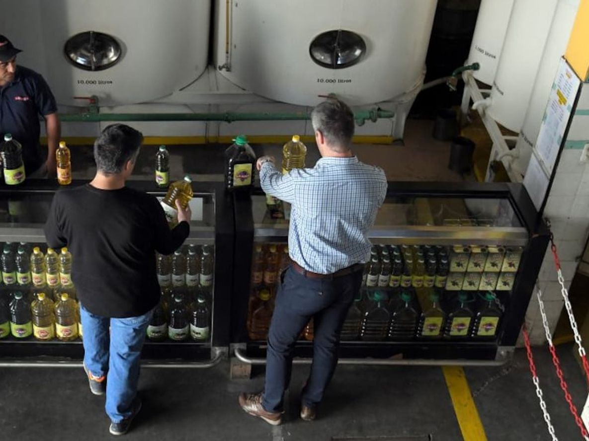El crecimiento de la actividad económica se desaceleró en el país. Foto: Orlando Pelichotti / Los Andes