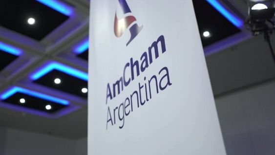 La Cámara de Comercio de Estados Unidos en Argentina (AmCham) celebró la desregulación y liberalización de la economía. Gentileza: Noticias Argentinas.