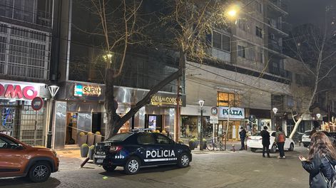 El hotel donde ocurrió la muerte de la mujer en calle Amigorena