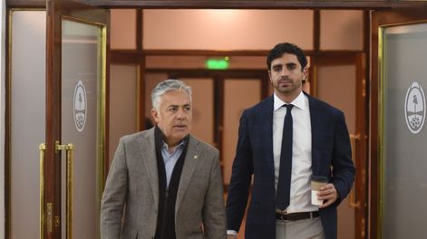 El gobernador Alfredo Cornejo y el ministro de Gobierno, Natalio Mema.&nbsp;
