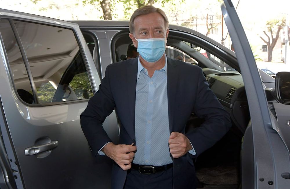 El gobernador de Mendoza Rodolfo Suarez anunció este sábado que el uso del barbijo será optativo a partir de la semana que viene. - Foto: Orlando Pelichotti / Los Andes