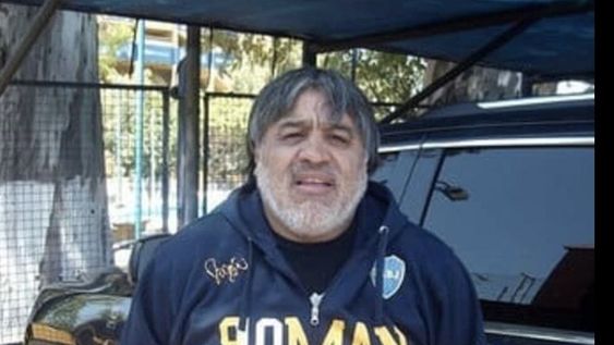 El papá de Riquelme se metió en la cabina de Leto para respaldar a Cardona. / Gentileza.
