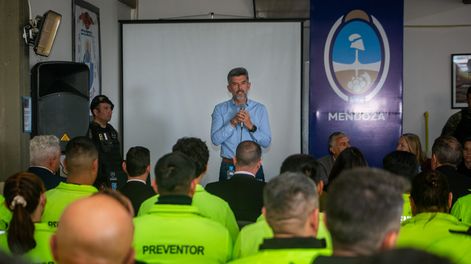 Ulpiano Suarez y Alfredo Cornejo lanzaron la capacitación de pistolas Taser para preventores de Ciudad