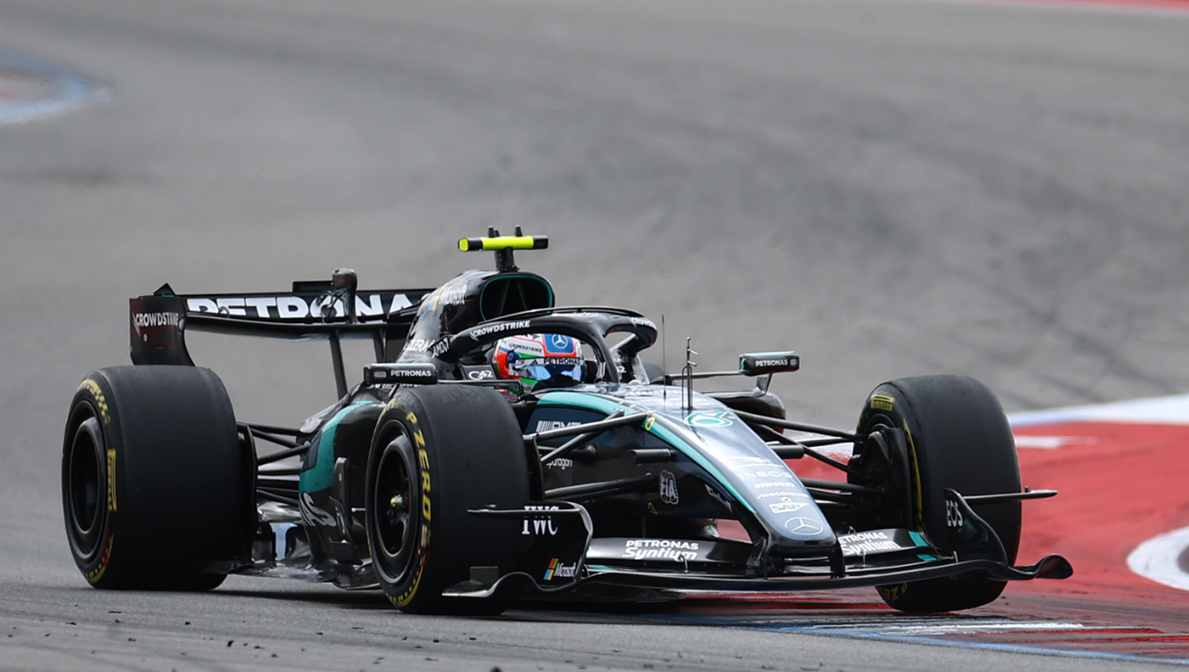 Andrea Kimi Antonelli de Mercedes se quedó con el Gran Premio de Estados Unidos.