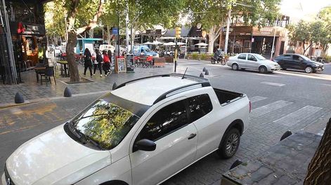 Los Andes | Resta determinar el horario de vigencia del estacionamiento medido, es decir, si será durante todo el día o sólo por la noche. | Foto : José Gutierrez / Los Andes