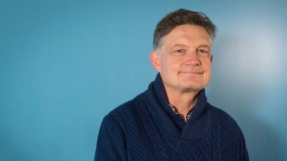 El historiador Pablo Lacoste recibió una importante distinción por su ardua investigación sobre el universo del vino. Foto: Ignacio Blanco / Los Andes