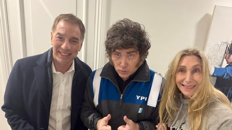 Los Andes | Diego Santilli junto a Javier y Karina Milei, tras ser anunciando como nuevo jefe de Gabinete