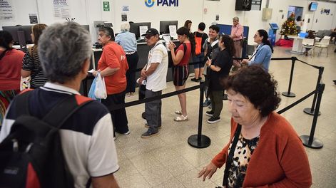 La difícil relación entre Pami y los jubilados entre luces y sombras