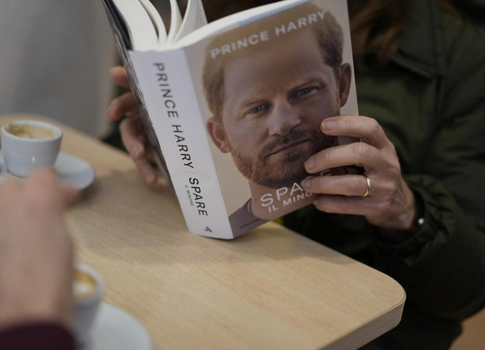 La nueva biografía sobre Principe Harry afirma que hay una fuerte tensión dentro de la realeza británica.