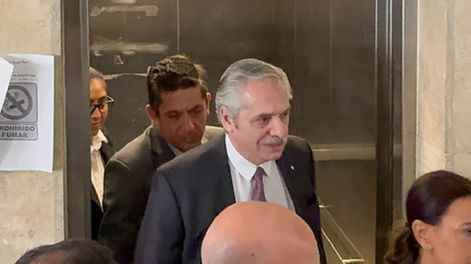 Alberto Fernández fue indagado en Comodoro Py en la causa por violencia de género contra Fabiola Yañez. Foto: EFE