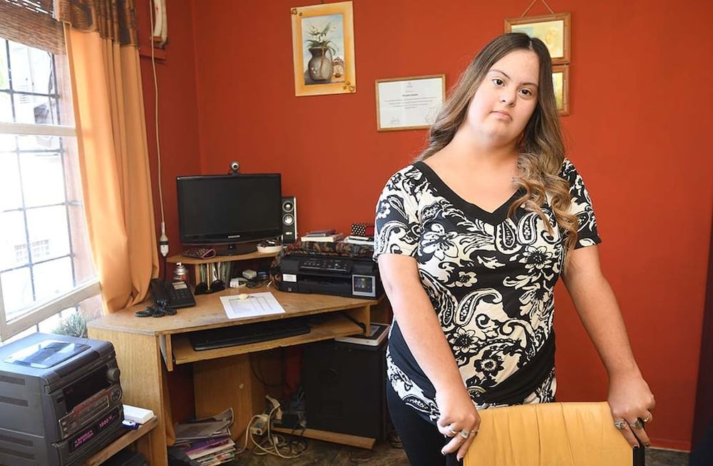 Micaela Zaidan joven de 23 años con síndrome de Down que es guía de turismo y continúa haciendo la tecnicatura.Foto: José Gutierrez  / Los Andes