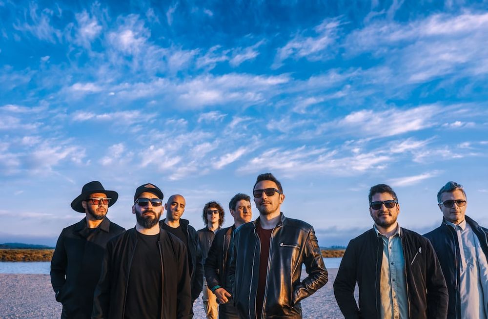 La banda uruguaya NTVG lanzó su décimo álbum Luz y lo presentó a través de Youtube.