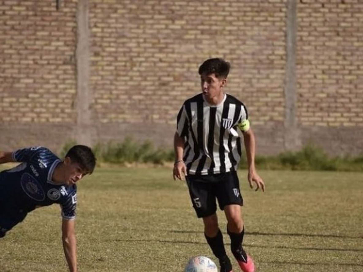 El juvenil de Gimnasia de Mendoza falleció por una descarga eléctrica en una cancha de fútbol 5 / Gentileza.