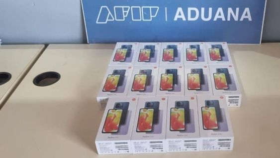 La AFIP rematará 300 teléfonos celulares desde $70.000 en una subasta virtual: cómo participar. | Foto: AFIP