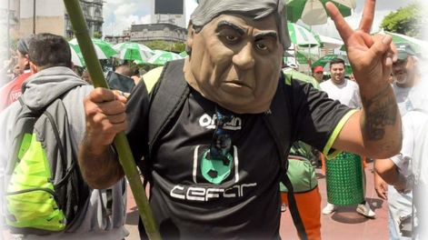 Diferencias entre juntar y amontonar - Por Luis Fermosel