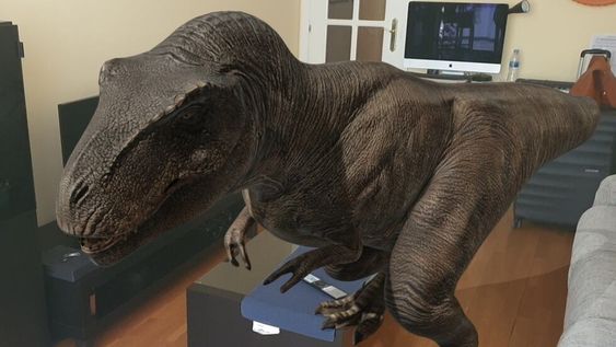 Un Tiranosaurio Rex en un salón. Google ya permite ver 10 especies de dinosaurios mediante realidad aumentada.
