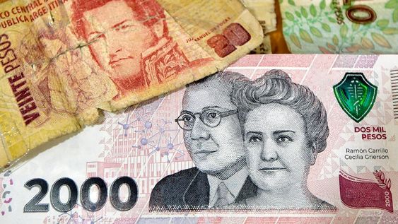 Además del bono, el ministro de Economía anunció una línea de préstamos a tasa subsidiada para empleados./ Foto: Orlando Pelichotti