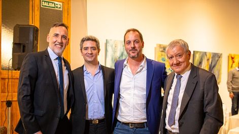 Los socios del emprendimiento felices con la inauguración.