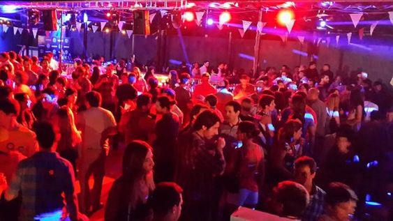 La intención de los socios es no cerrarlo definitivamente, sino reabrirlo a fines de agosto con una capacidad reducida y más espacio al aire libre - Facebook