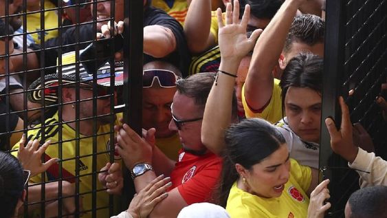 Graves incidentes en el ingreso al estadio en la final de la Copa América entre Argentina y Colombia. / Gentileza.