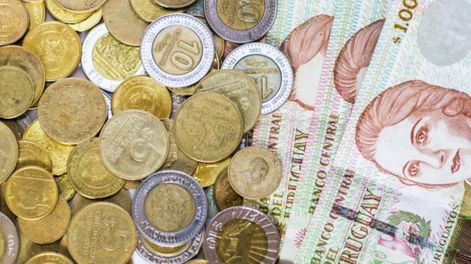 Pesos uruguayos (Minuto Uno).