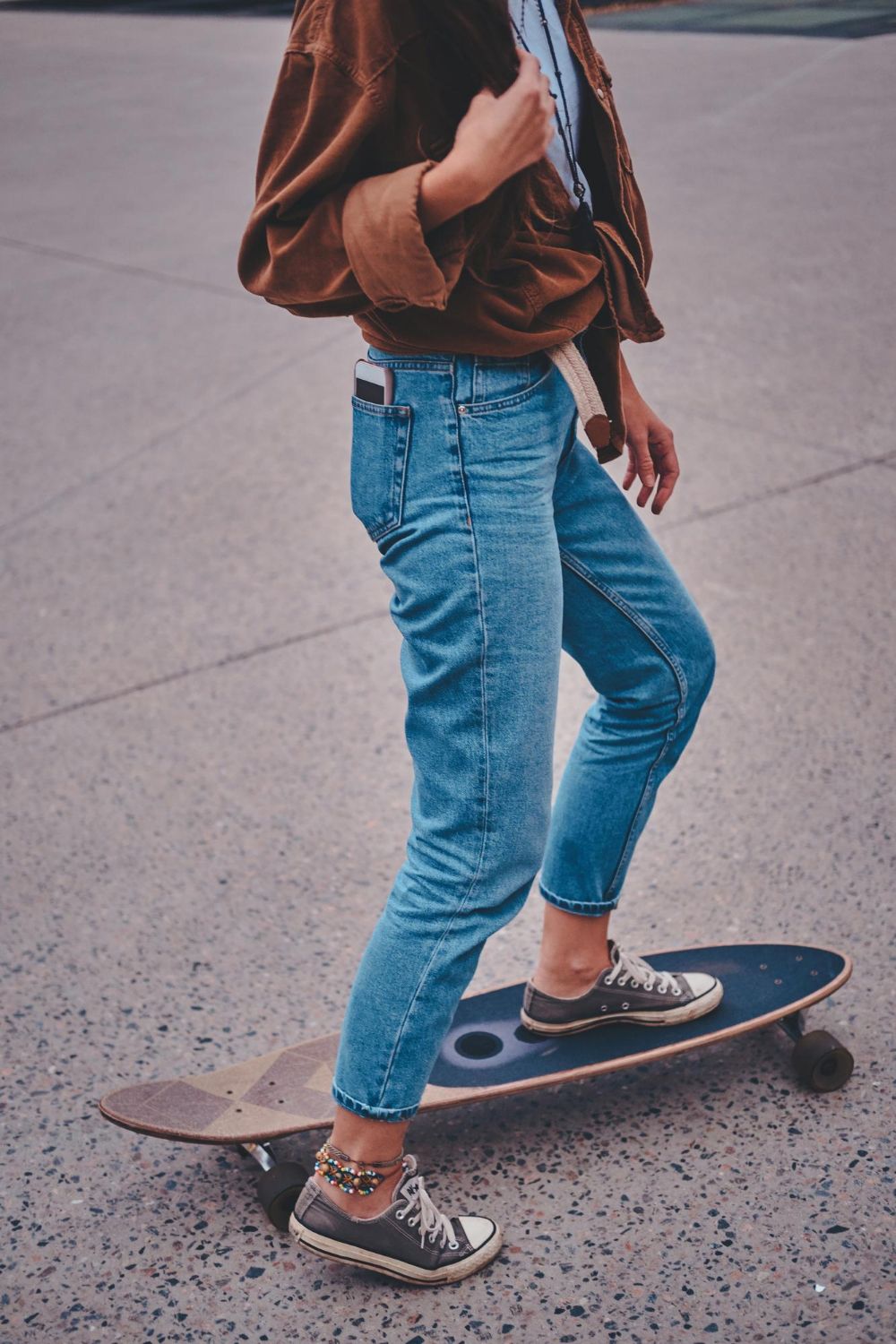 Este modelo es cómodo, canchero y versátil.
