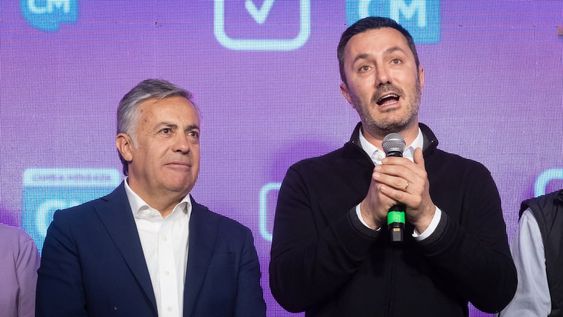 PASO 2023 en Mendoza: ganó CornejoEste domingo se votó para elegir candidatos a gobernador y vice, senadores y diputados provinciales, intendentes de 11 departamentos y concejales.Foto: Ignacio Blanco / Los Andes