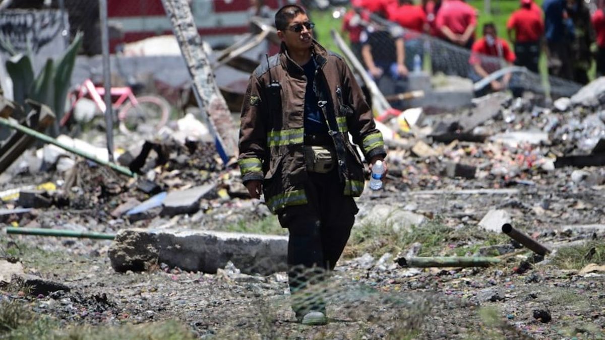 Al menos 24 muertos y 49 heridos tras explosiones en un taller de ...