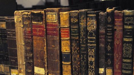 Como que tituló, por dar un solo ejemplo, a uno de sus magistrales libros “… Los chatarreros”, los desbronceadores del Héroe de la Independencia. / Imagen ilustrativa / Archivo