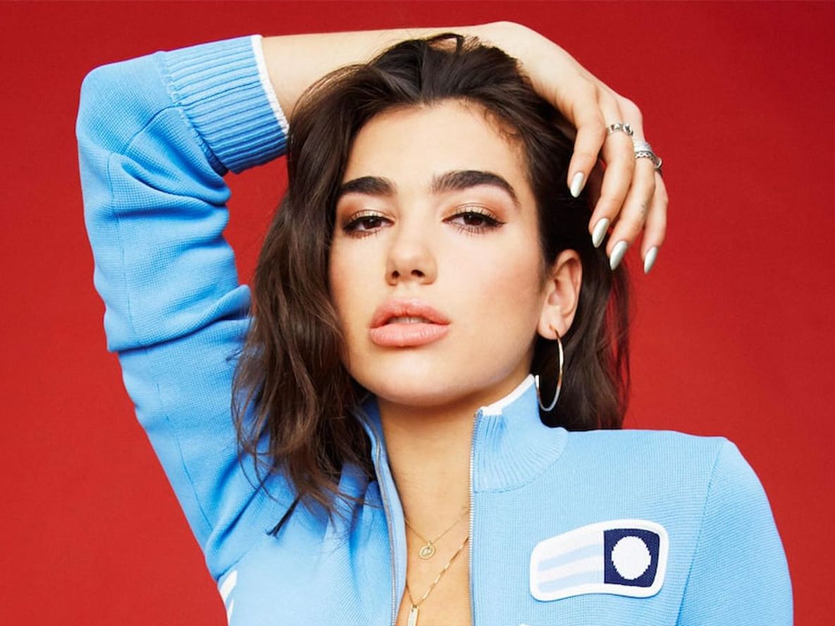 Dua Lipa conquistó a sus seguidores con un micro top que dejó ver más de la cuenta