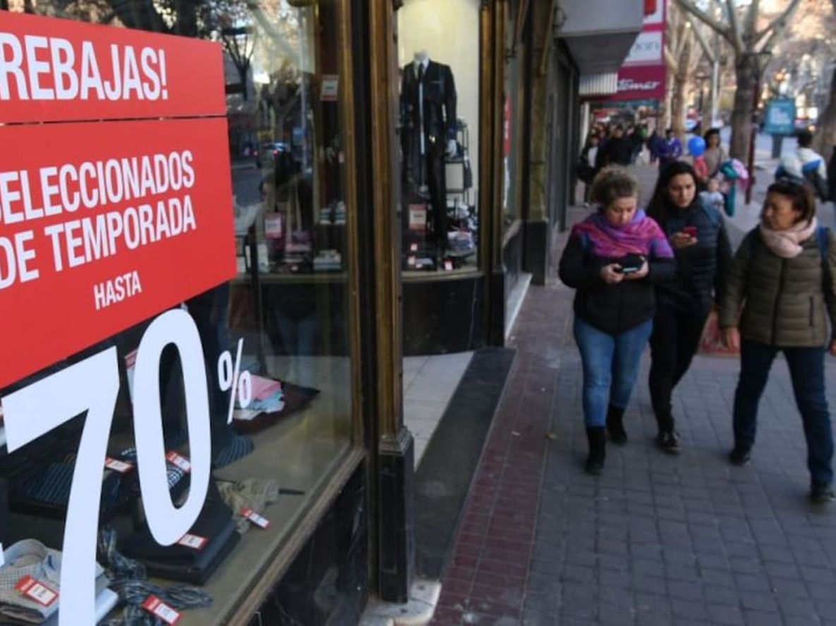 Según la FEM, las ventas minoristas cayeron 11,3% en noviembre