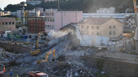 Tragedia de Génova: siguen buscando desaparecidos bajo los escombros del puente