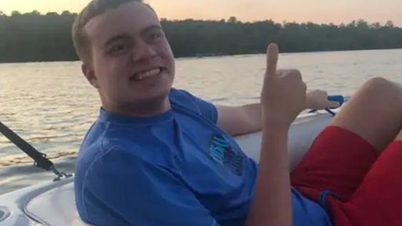 Ryan Lowry, un adolescente de 19 años, que ha llamado la atención gracias a una carta de empleo que ha compartido través de Linkedin. Foto: Gentileza / Washington Post