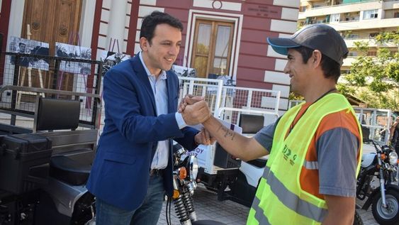 El programa de Recuperadores Urbanos sigue creciendo: 6 nuevas familias se capacitan para recibir su motocarga