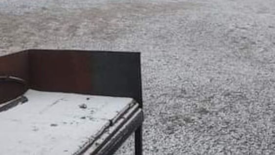 Invierno. Volvió la nieve a Córdoba, en el sur de las Sierras Grandes. (Gentileza Traslasierra Noticias / El Vasco)