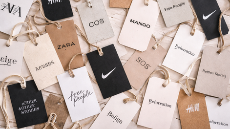 que hacer con las etiquetas de ropa que ibas a tirar: una idea util y maravillosa para ordenar tu casa