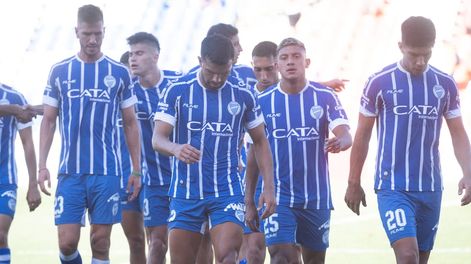 Godoy Cruz viajó a Buenos Aires para enfrentar a Argentinos Juniors el jueves a las 21.30.Foto: Ignacio Blanco / Los Andes