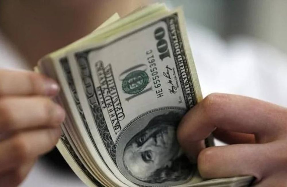 El dólar blue volvió a flotar sobre los $ 1.000
