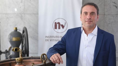 Los Andes | El presidente del INV recibe una nueva vendimia con la responsabilidad de ejecutar un préstamo de U$S 40 millones. Estará destinado a pequeños actores y a Pymes de servicios agrícolas, apuntado a eficiencia hídrica y comercialización.