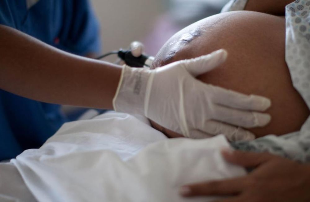 Comienza la vacunación contra Covid-19 para embarazadas de riesgo y con alta exposición al virus