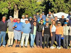 Una tarde inolvidable en el Golf Club Andino: participantes de la Laguneada en el Parque. Una tarde inolvidable en el Golf Club Andino: participantes de la Laguneada en el Parque.
