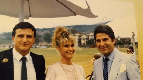 Los Andes | En la fotografía se observan, de izquierda a derecha, al bioquímico santafecino Ariel Vijod, colaborador del consulado, a la fallecida Olivia y al autor de estas líneas.