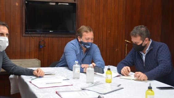 Aveiro solicitó a AYSAM la reparación y reemplazo de cañerías en calles de Tunuyán